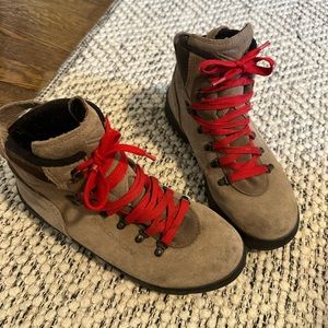 Salomon Womens Hiking Boots